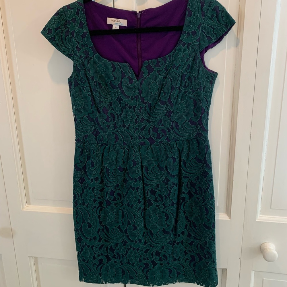 Ivy & Blu lace dress size 8